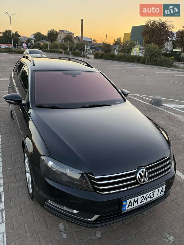 Универсал Volkswagen Passat 2011 в Житомире