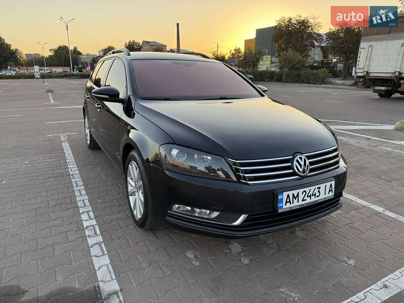 Универсал Volkswagen Passat 2011 в Житомире