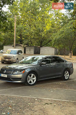 Седан Volkswagen Passat 2013 в Ізмаїлі