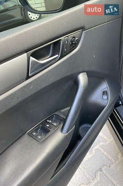 Седан Volkswagen Passat 2011 в 