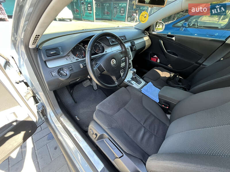 Седан Volkswagen Passat 2010 в Запорожье