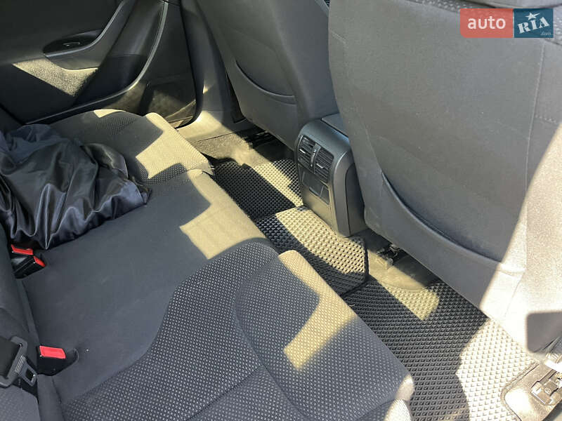 Седан Volkswagen Passat 2010 в Запорожье