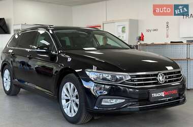 Универсал Volkswagen Passat 2019 в Киеве