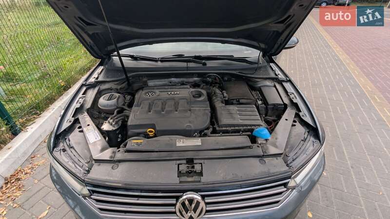 Универсал Volkswagen Passat 2015 в Киеве