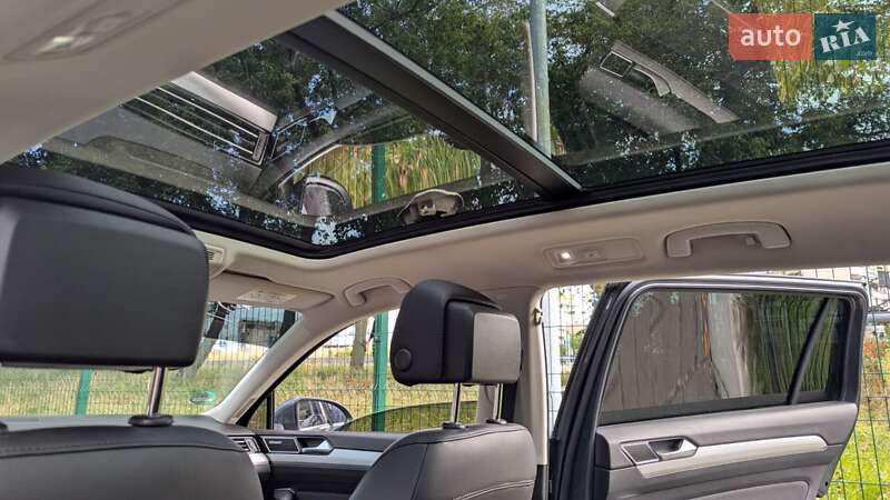 Универсал Volkswagen Passat 2015 в Киеве