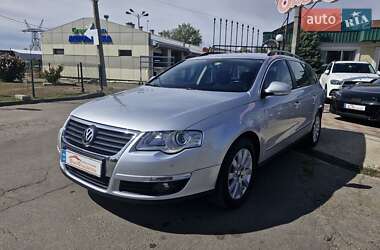 Універсал Volkswagen Passat 2009 в Миколаєві