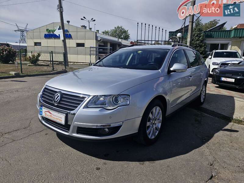 Універсал Volkswagen Passat 2009 в Миколаєві