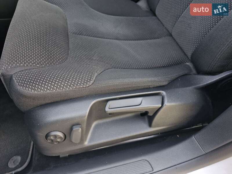 Універсал Volkswagen Passat 2009 в Миколаєві