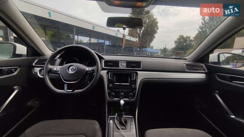 Седан Volkswagen Passat 2016 в Запорожье