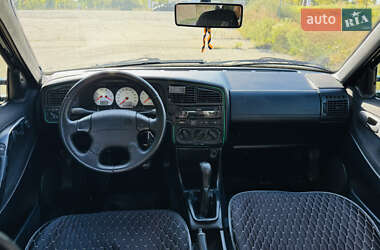 Универсал Volkswagen Passat 1997 в 