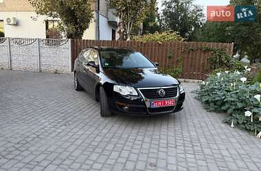 Універсал Volkswagen Passat 2010 в Запоріжжі