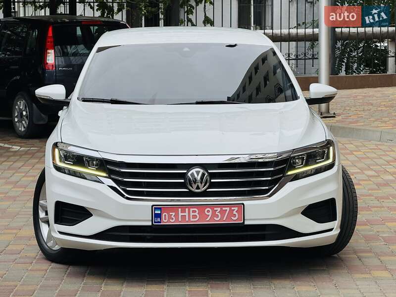 Седан Volkswagen Passat 2020 в Одессе