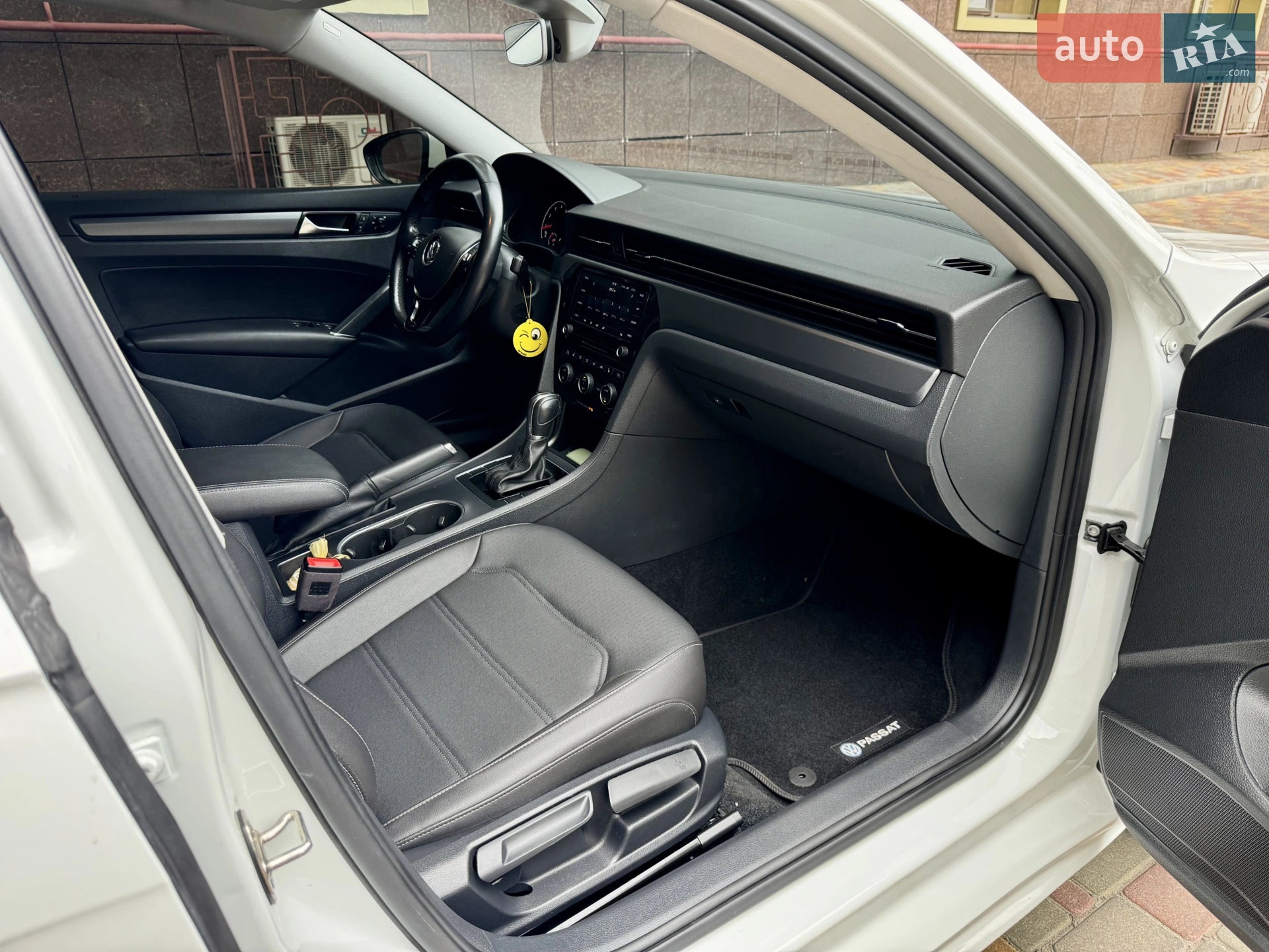 2020 Volkswagen Passat - мініатюра 17