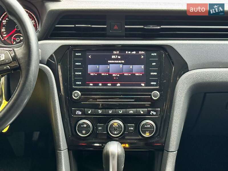 Седан Volkswagen Passat 2020 в Одессе