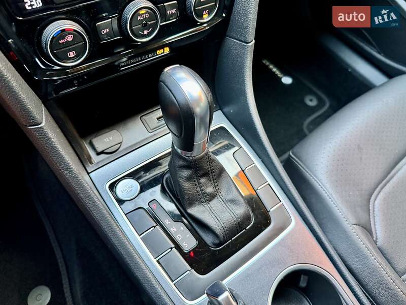 Седан Volkswagen Passat 2020 в Одессе