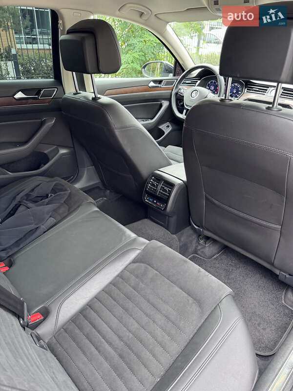 Седан Volkswagen Passat 2017 в Житомире фото 16 Седан Volkswagen Passat 2017 в Житомире
