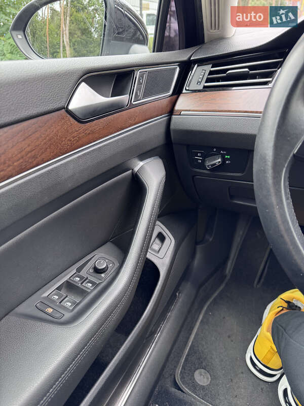 Седан Volkswagen Passat 2017 в Житомире фото 29 Седан Volkswagen Passat 2017 в Житомире