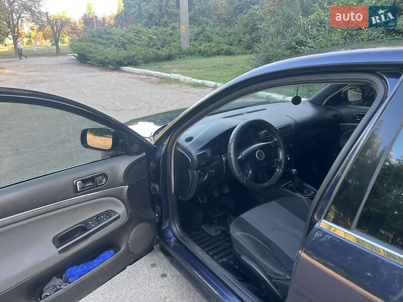 Седан Volkswagen Passat 1997 в Кропивницком
