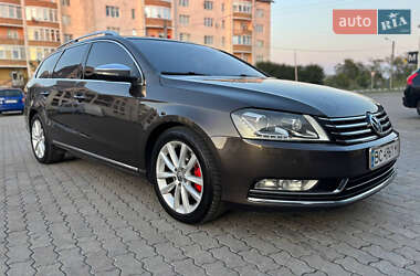 Универсал Volkswagen Passat 2012 в Стрые
