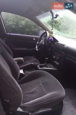 Седан Volkswagen Passat 1999 в 