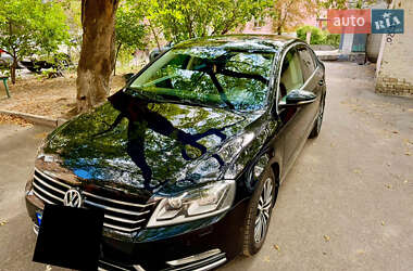 Седан Volkswagen Passat 2011 в Киеве