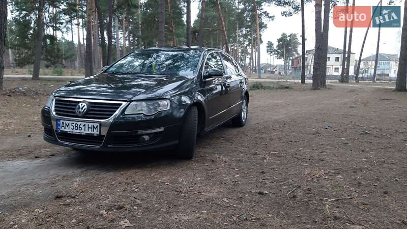 Седан Volkswagen Passat 2006 в Олевську