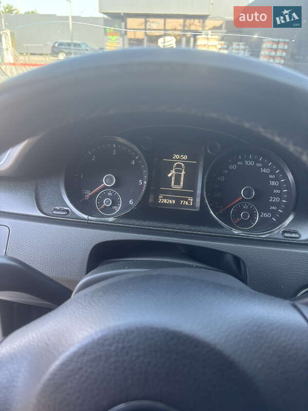 Универсал Volkswagen Passat 2011 в Полтаве фото 12 Универсал Volkswagen Passat 2011 в Полтаве