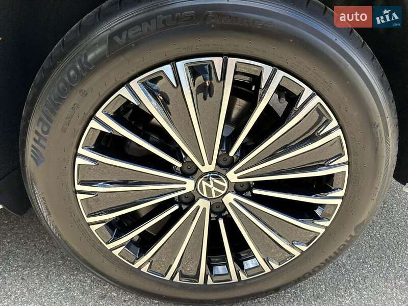 Універсал Volkswagen Passat 2024 в Івано-Франківську