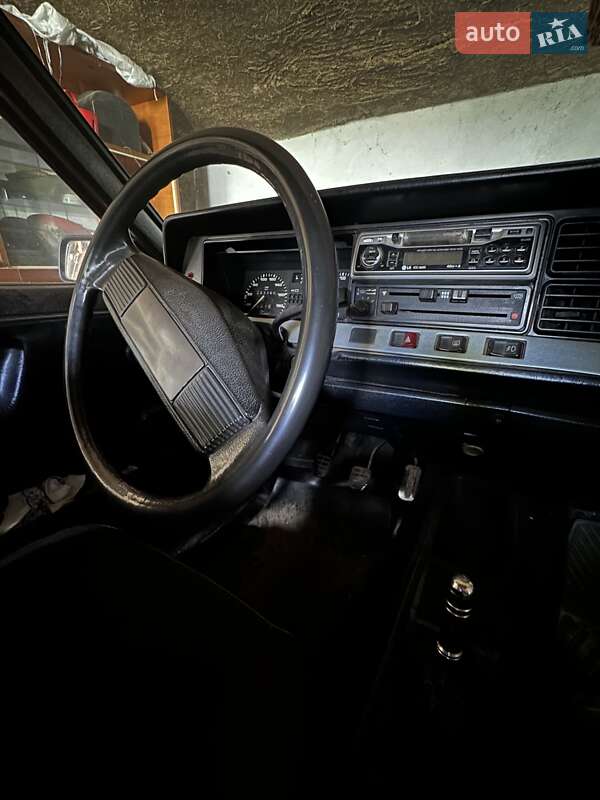 Универсал Volkswagen Passat 1982 в Тарутине