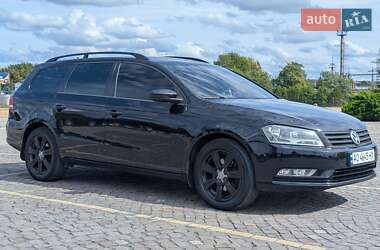 Универсал Volkswagen Passat 2013 в Мукачево