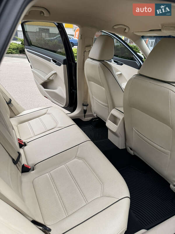 Седан Volkswagen Passat 2017 в Киеве фото 20 Седан Volkswagen Passat 2017 в Киеве