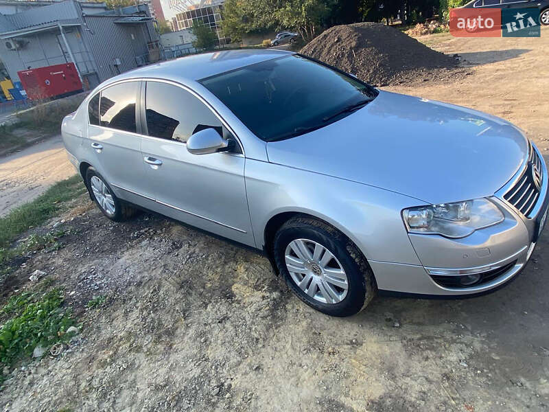 Седан Volkswagen Passat 2008 в Харькове
