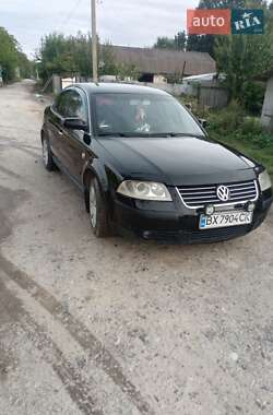 Седан Volkswagen Passat 2003 в Новій Ушиці