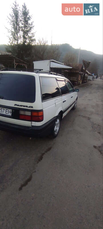 Универсал Volkswagen Passat 1993 в Славском фото 6 Универсал Volkswagen Passat 1993 в Славском
