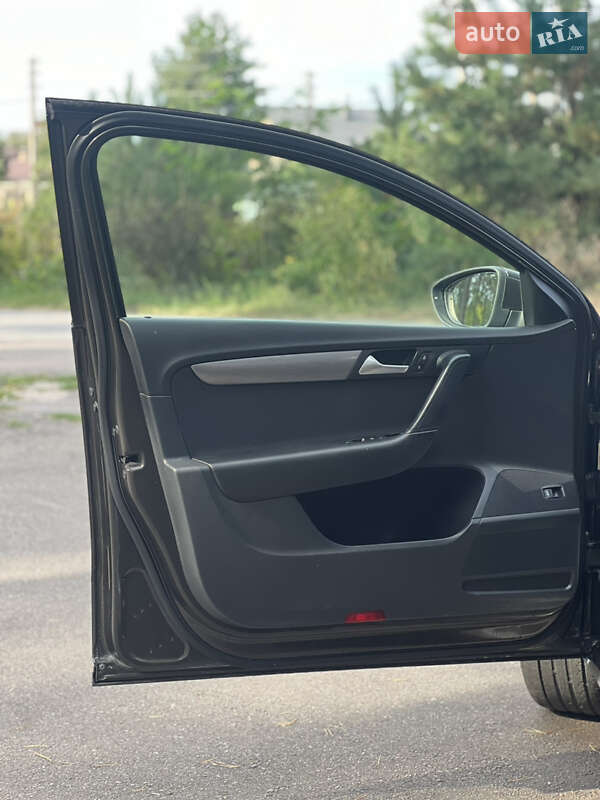 Универсал Volkswagen Passat 2013 в Виннице фото 14 Универсал Volkswagen Passat 2013 в Виннице