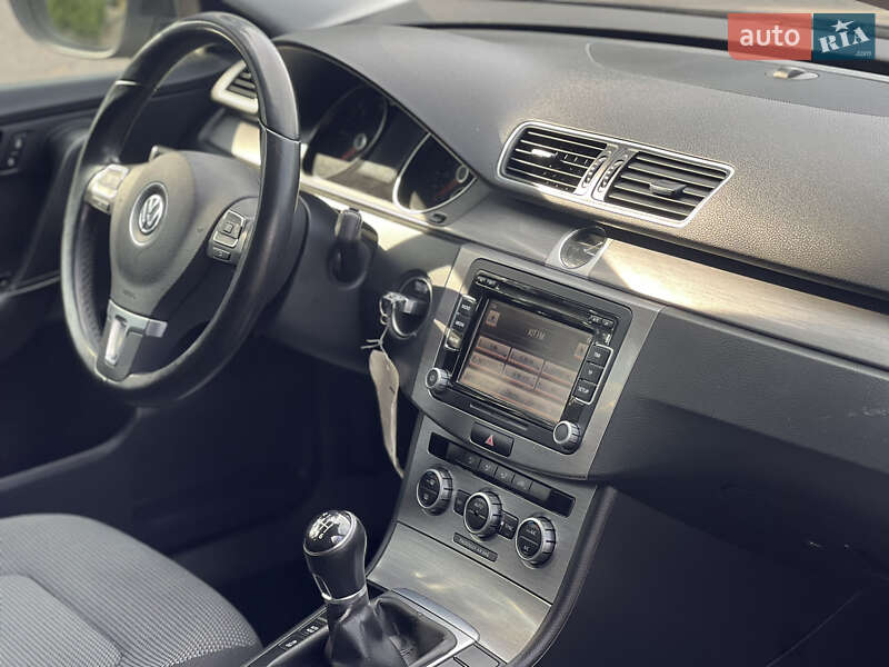Универсал Volkswagen Passat 2013 в Виннице фото 22 Универсал Volkswagen Passat 2013 в Виннице