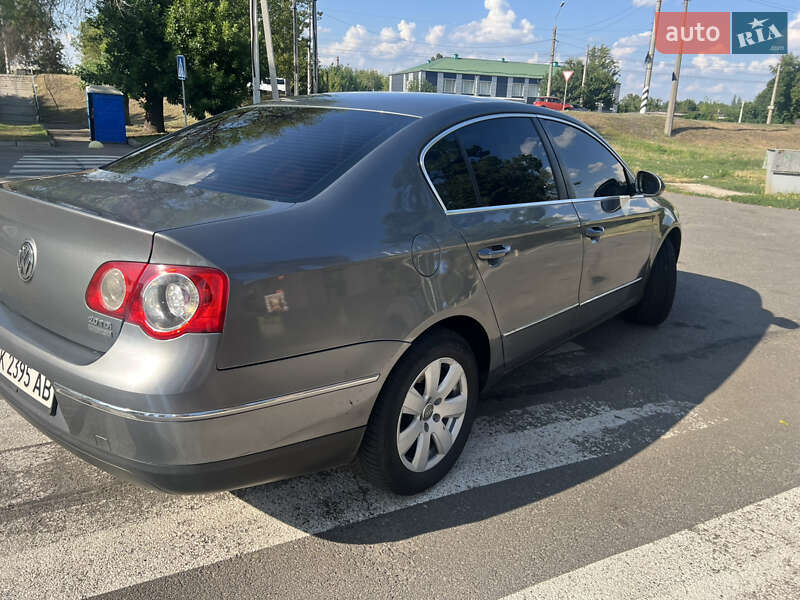 Седан Volkswagen Passat 2006 в Первомайську