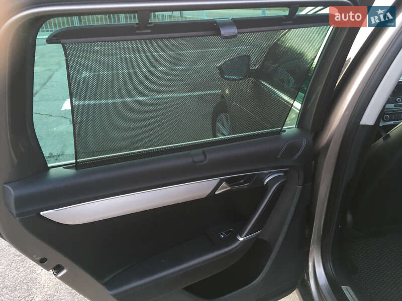 Універсал Volkswagen Passat 2011 в Харкові