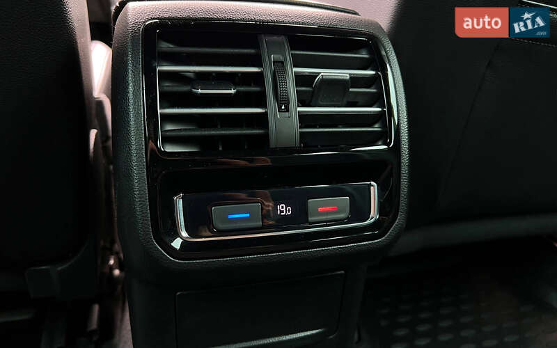 Универсал Volkswagen Passat 2018 в Львове фото 18 Универсал Volkswagen Passat 2018 в Львове