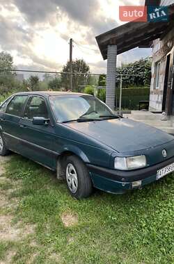 Седан Volkswagen Passat 1988 в Калуше