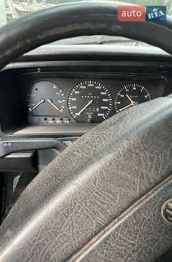 Седан Volkswagen Passat 1988 в Калуше