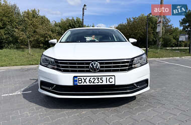 Седан Volkswagen Passat 2018 в Хмельницькому