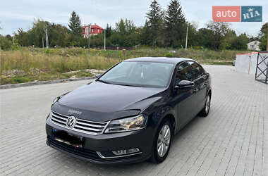 Седан Volkswagen Passat 2011 в Рівному