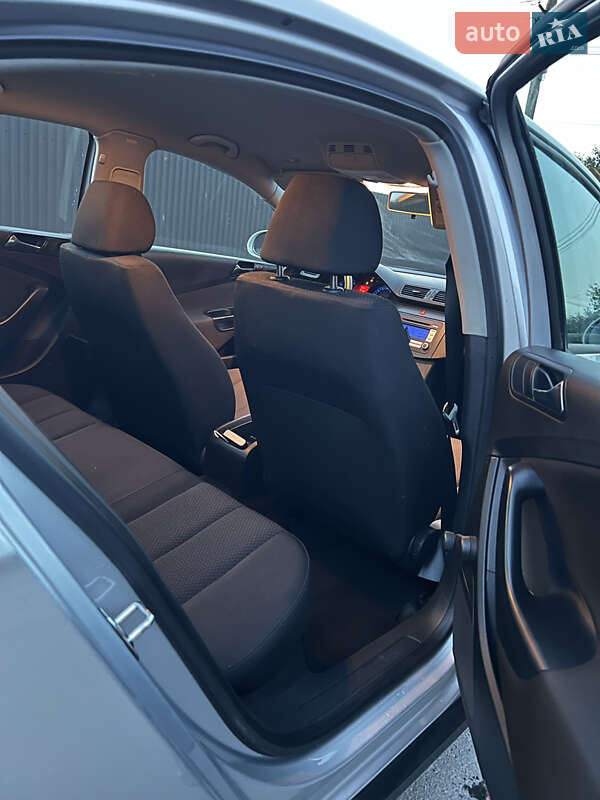 Седан Volkswagen Passat 2007 в Ковеле