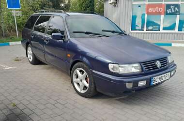 Універсал Volkswagen Passat 1994 в Львові