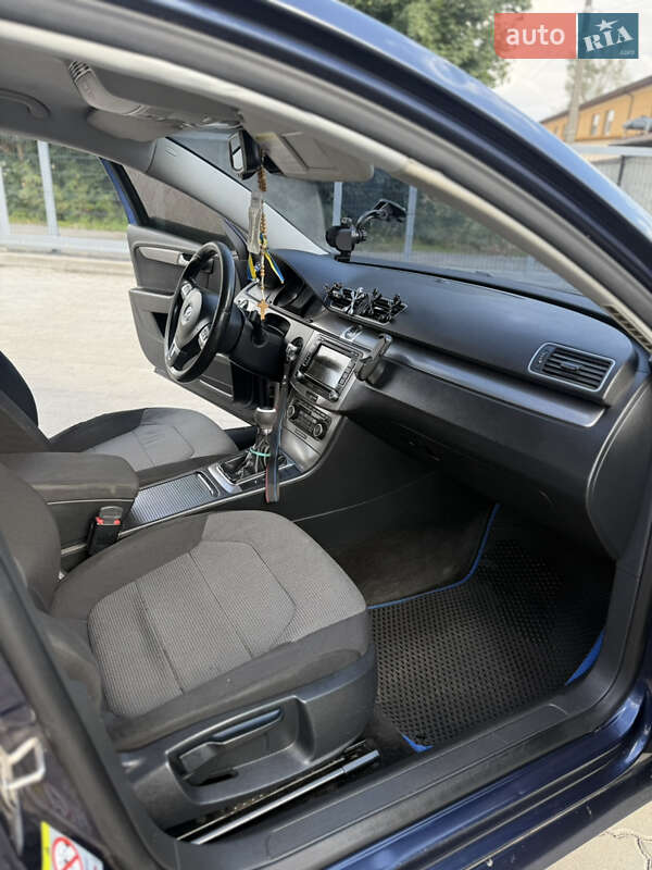 Универсал Volkswagen Passat 2011 в Казатине