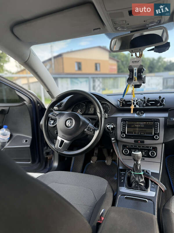 Универсал Volkswagen Passat 2011 в Казатине