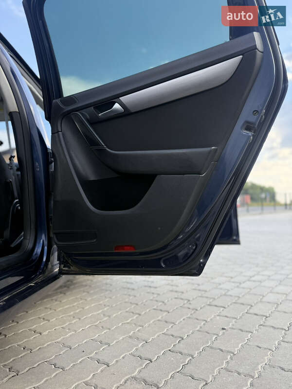 Универсал Volkswagen Passat 2011 в Казатине