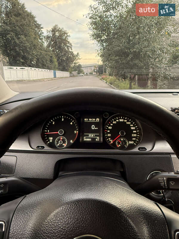 Универсал Volkswagen Passat 2011 в Казатине