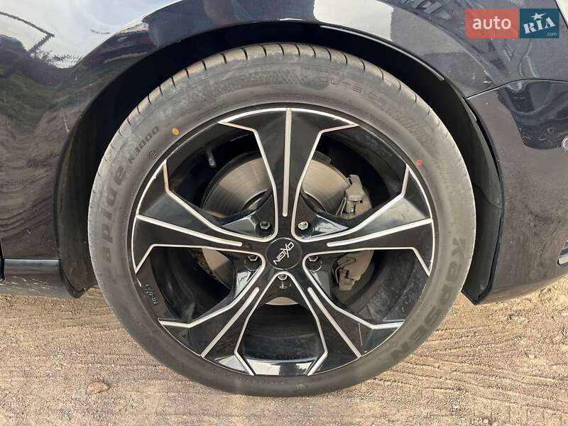 Универсал Volkswagen Passat 2012 в Коростене